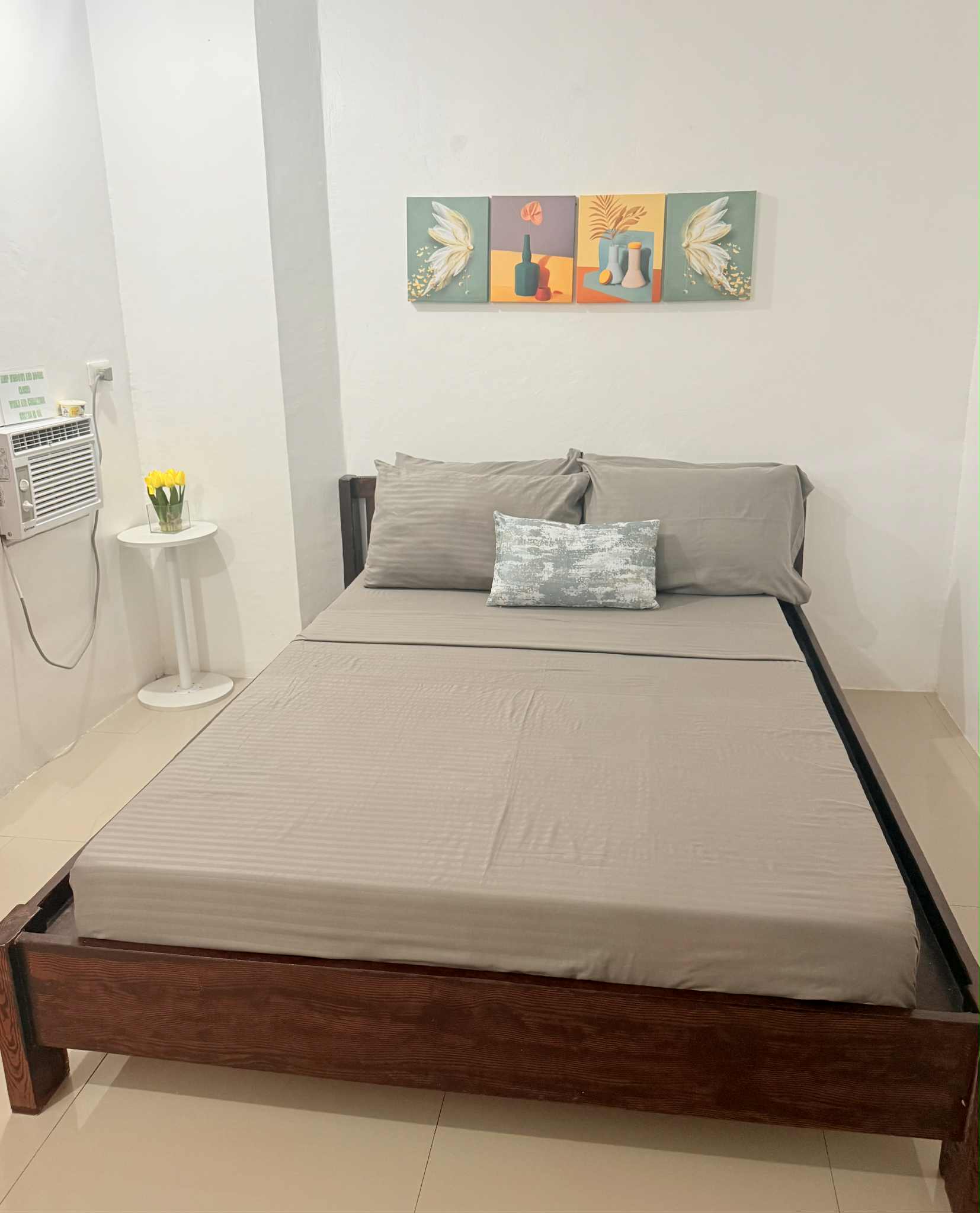 Standard — Photo 1