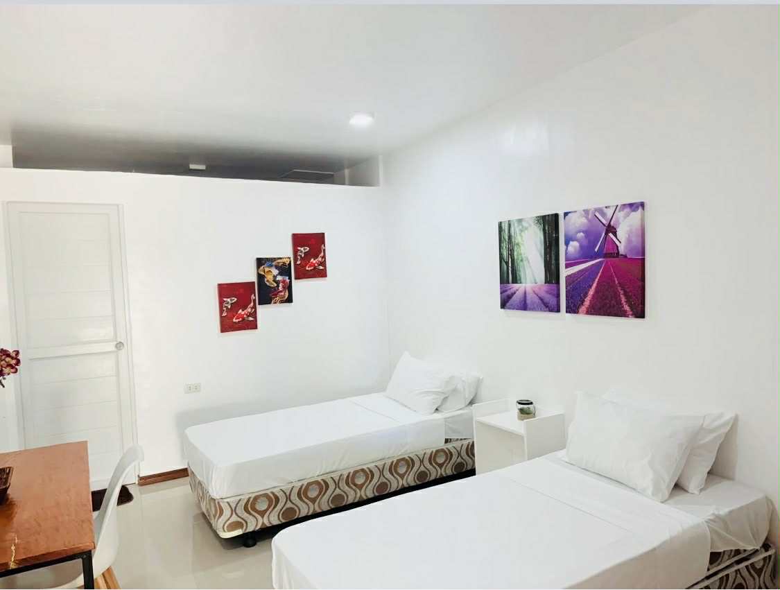 Deluxe Room Twin Bed